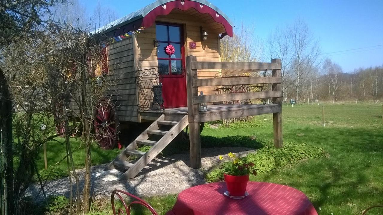 Roulotte Le Temps De Rever Bed & Breakfast Saint-Michel-sur-Meurthe Екстериор снимка