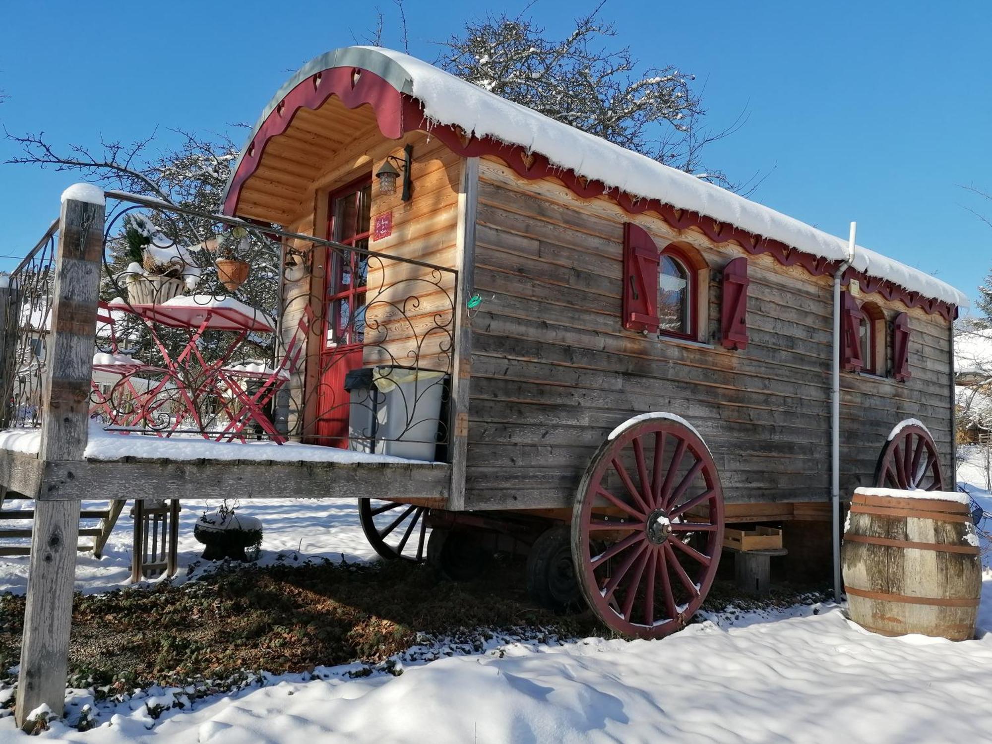 Roulotte Le Temps De Rever Bed & Breakfast Saint-Michel-sur-Meurthe Екстериор снимка